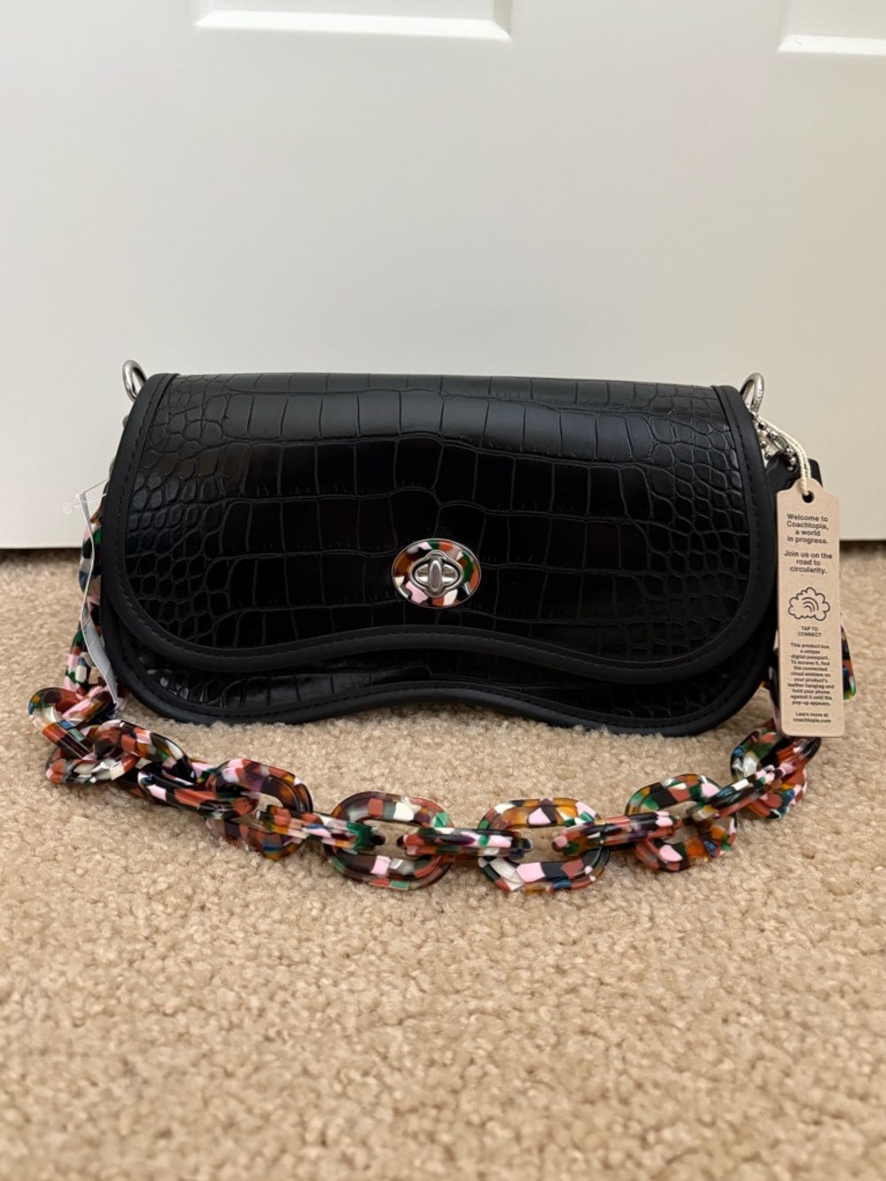 Coach Wavy Dinky Bag In Croc Embossed Coachtopia Leather - Picture 2 of 15